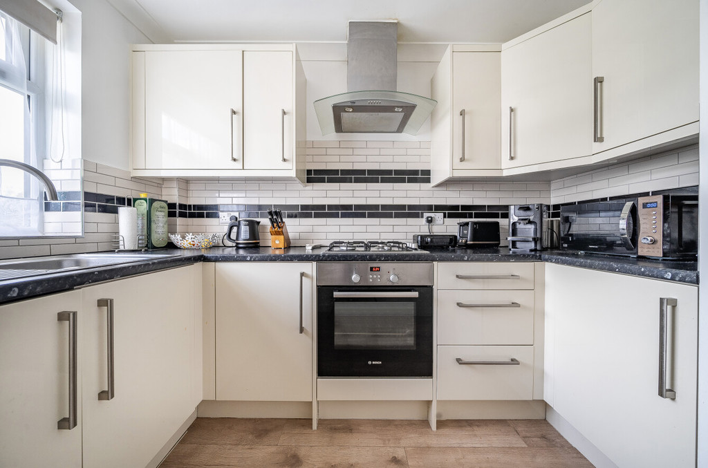 2 bed ground floor flat for sale in Blenheim Court, Sidcup  - Property Image 3