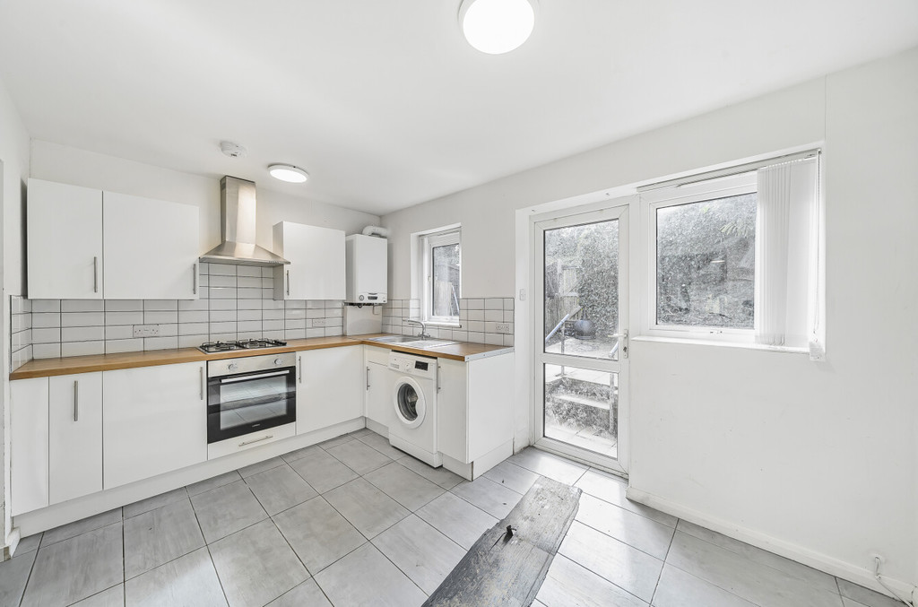 2 bed terraced house for sale in Goose Green Close, Orpington  - Property Image 3