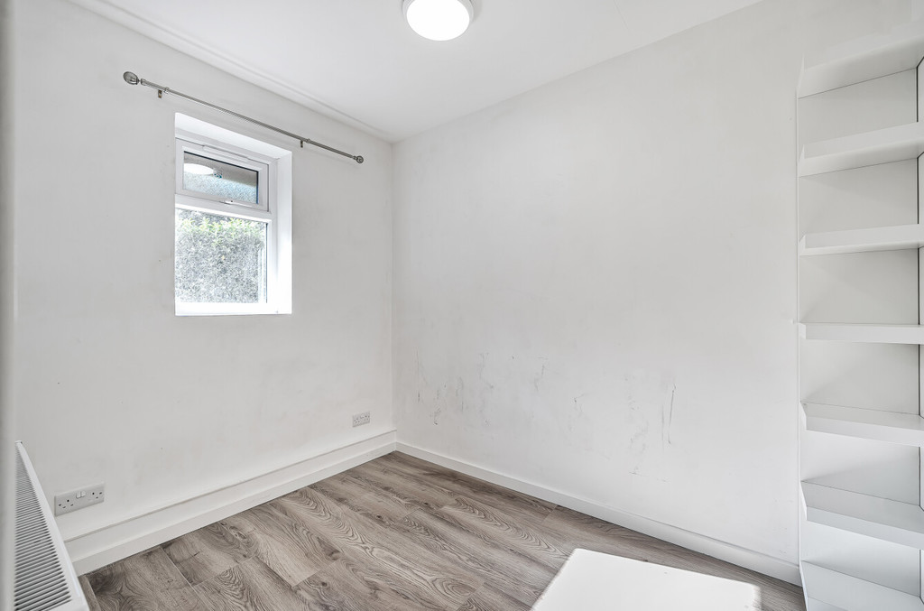 2 bed terraced house for sale in Goose Green Close, Orpington  - Property Image 5