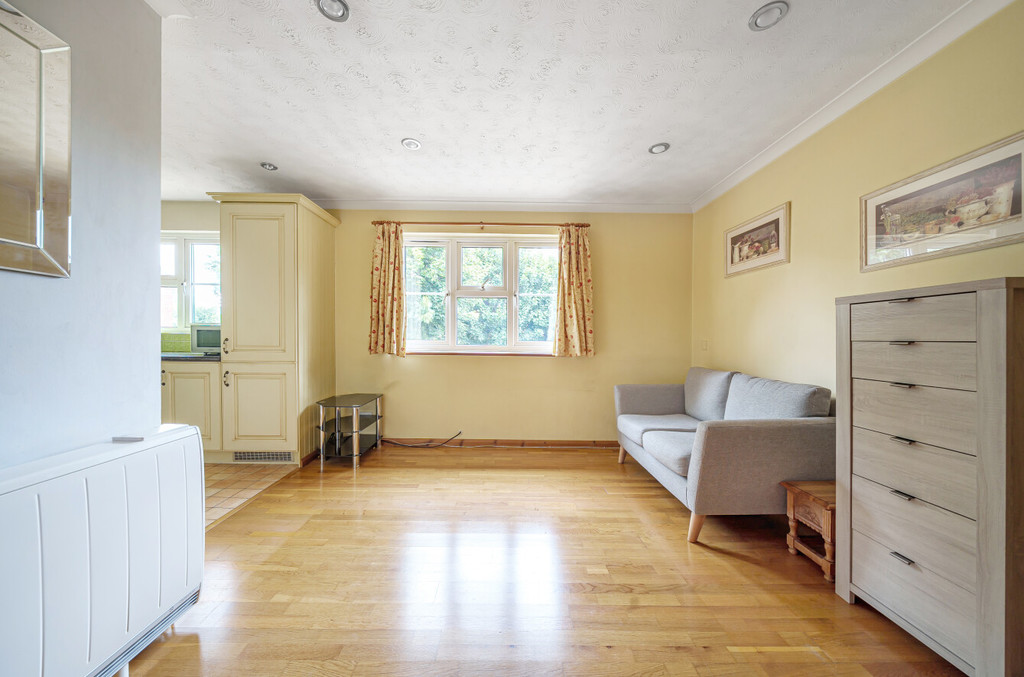 1 bed studio flat for sale in Kirkland Close, Sidcup  - Property Image 2