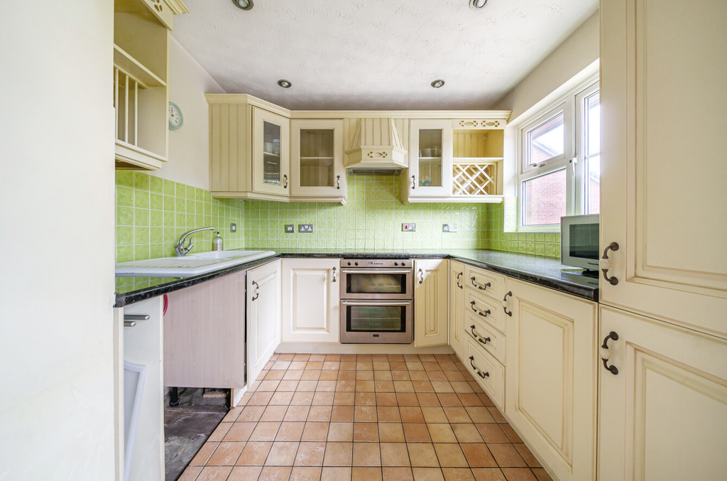 1 bed studio flat for sale in Kirkland Close, Sidcup  - Property Image 3