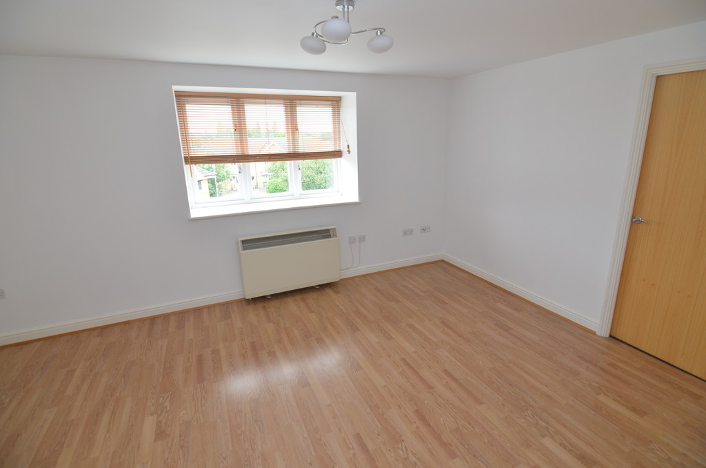 2 bed apartment to rent in Stanley Close, London  - Property Image 4