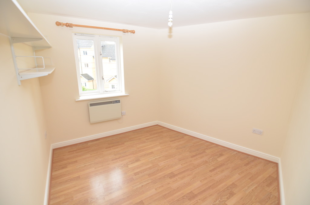 2 bed apartment to rent in Stanley Close, London  - Property Image 8