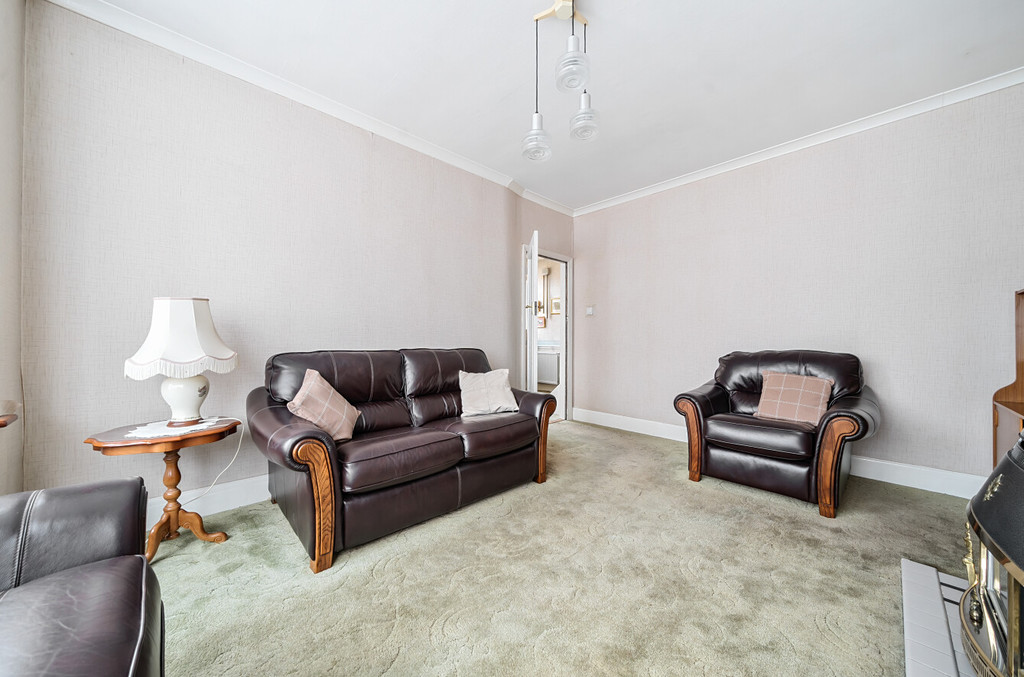 3 bed semi-detached house for sale in Montrose Avenue, Sidcup  - Property Image 3