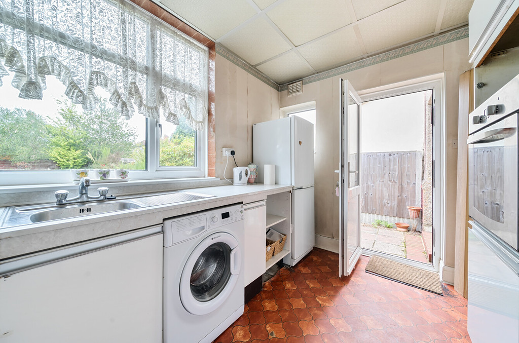 3 bed semi-detached house for sale in Montrose Avenue, Sidcup  - Property Image 7