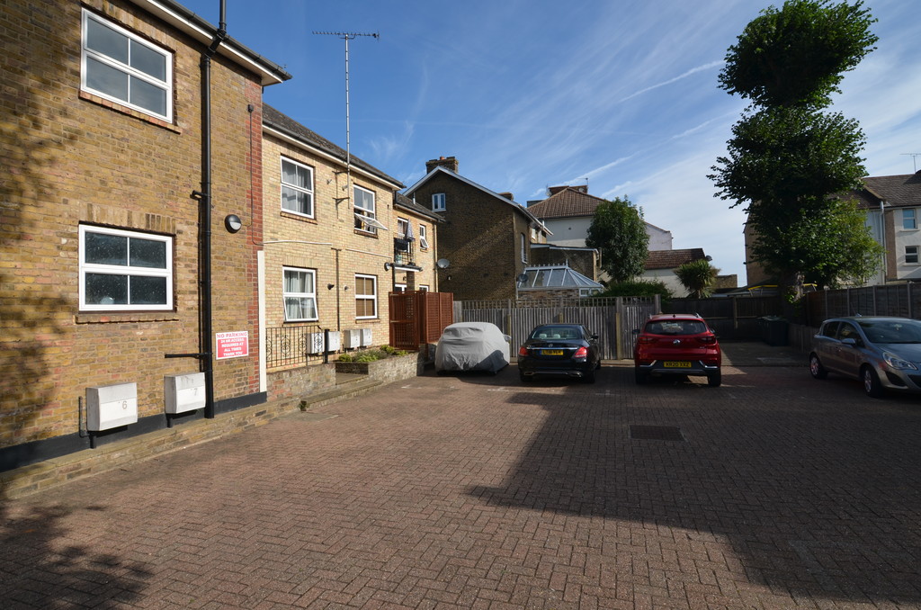 1 bed flat to rent in Darnley Road, Gravesend  - Property Image 9