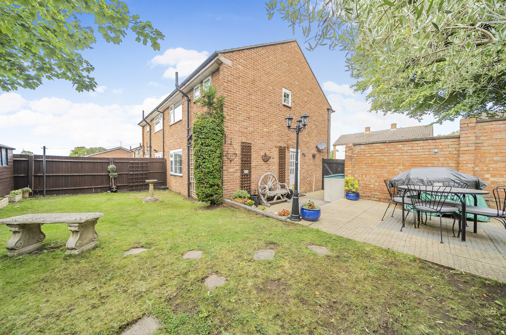 3 bed semi-detached house for sale in Gattons Way, Sidcup  - Property Image 15