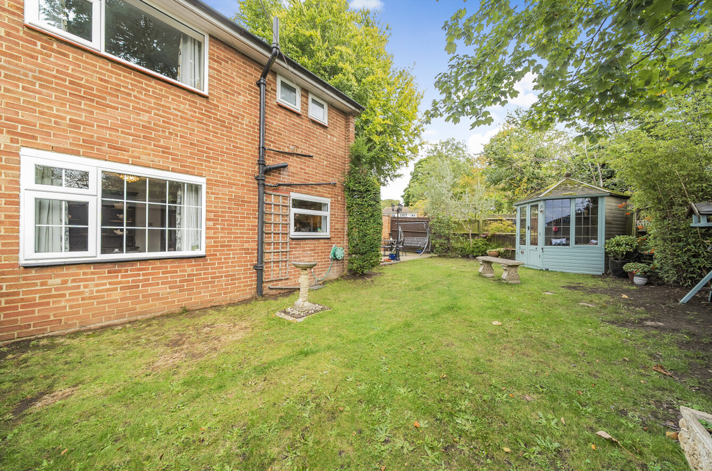 3 bed semi-detached house for sale in Gattons Way, Sidcup  - Property Image 12