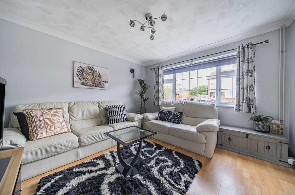 3 bed semi-detached house for sale in Gattons Way, Sidcup  - Property Image 6