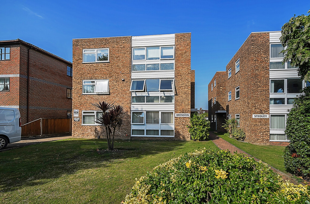 2 bed flat for sale in The Park, Sidcup  - Property Image 1