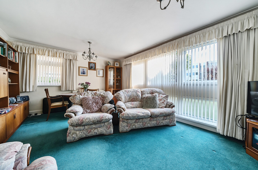 2 bed flat for sale in The Park, Sidcup  - Property Image 2