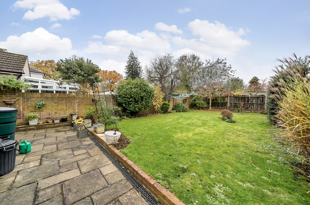 4 bed semi-detached house for sale in Burnt Oak Lane, Sidcup  - Property Image 13