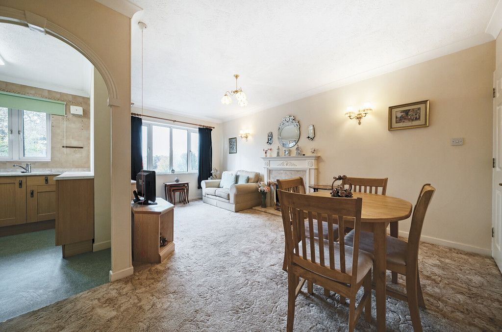 2 bed flat for sale in Lansdown Road, Sidcup  - Property Image 2