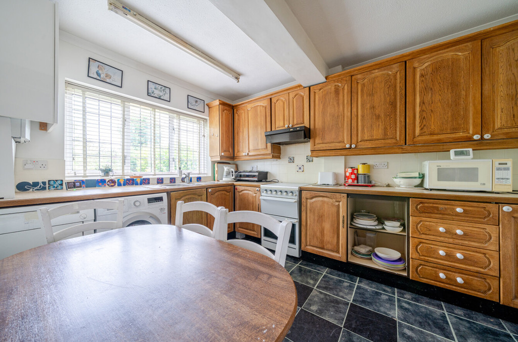4 bed semi-detached house for sale in Harland Avenue, Sidcup, DA15 7PQ  - Property Image 5