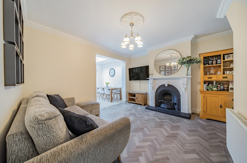 5 bed semi-detached house for sale in Faraday Avenue, Sidcup  - Property Image 3