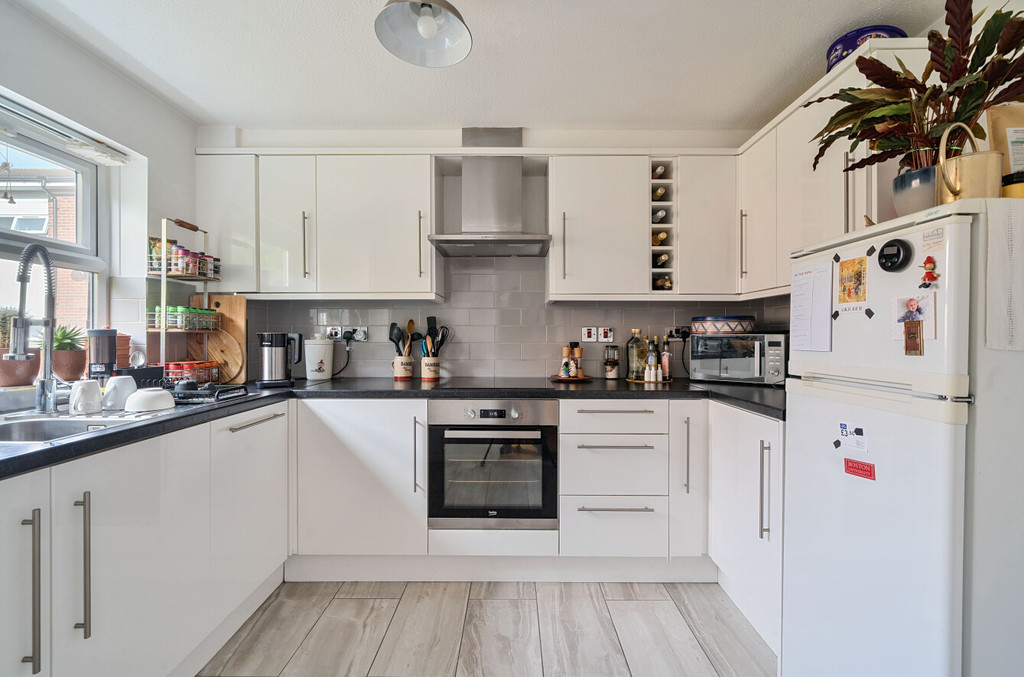 2 bed flat for sale in Greenwood Close, Sidcup  - Property Image 4