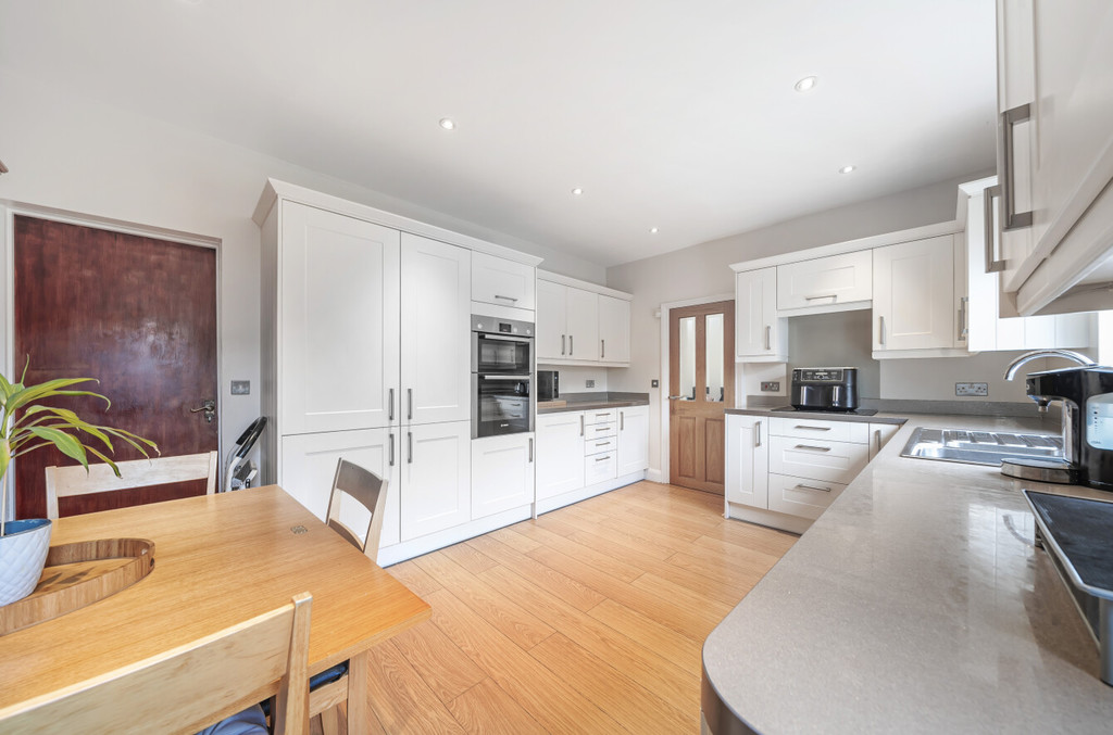 5 bed detached house for sale in Old Farm Avenue, Sidcup  - Property Image 5