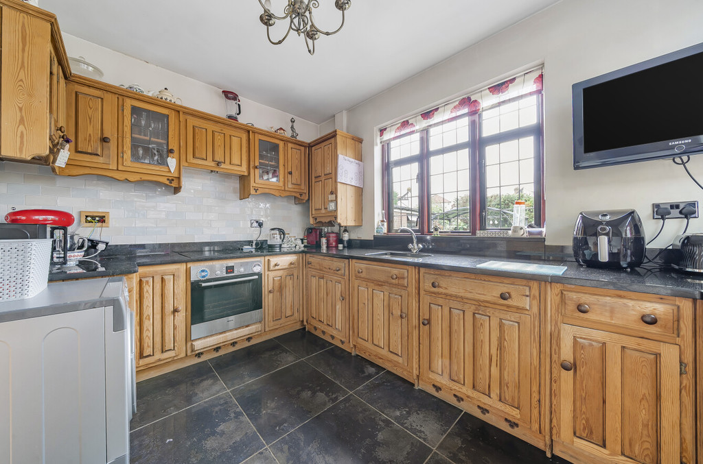 3 bed semi-detached house for sale in Melville Road, Sidcup  - Property Image 5