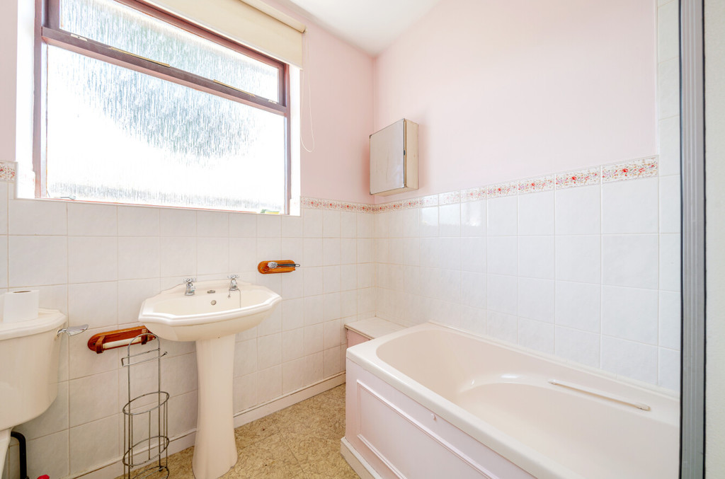 4 bed semi-detached house for sale in York Avenue, Sidcup, DA15 7LJ  - Property Image 12