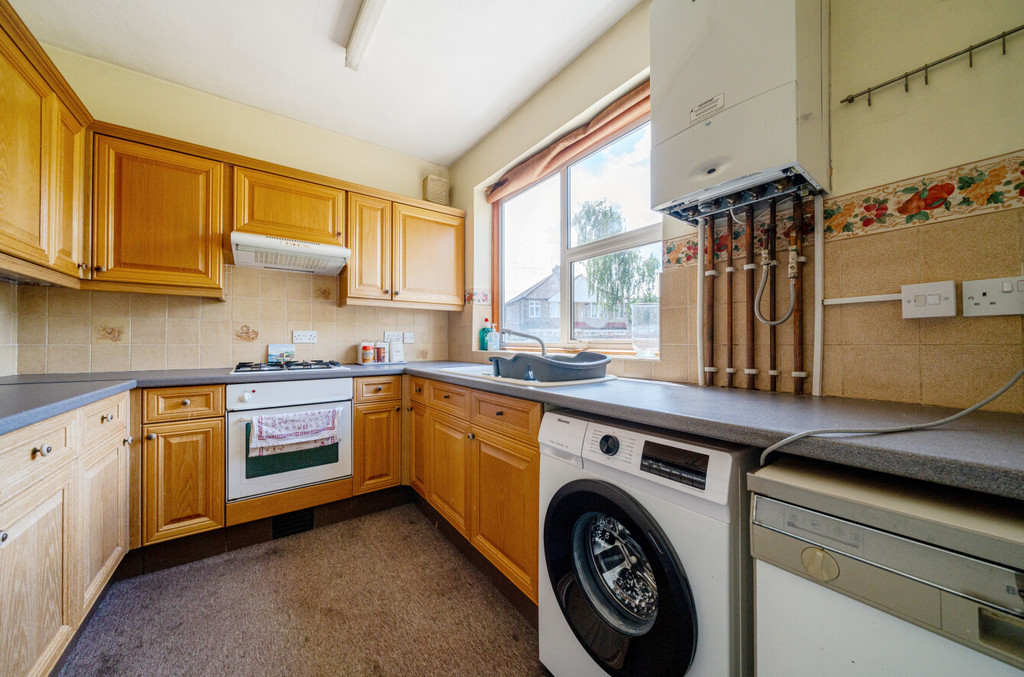 4 bed semi-detached house for sale in York Avenue, Sidcup, DA15 7LJ  - Property Image 4