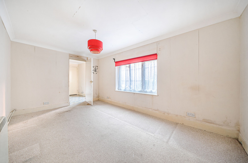 3 bed flat for sale in Sidcup High Street, Sidcup  - Property Image 2