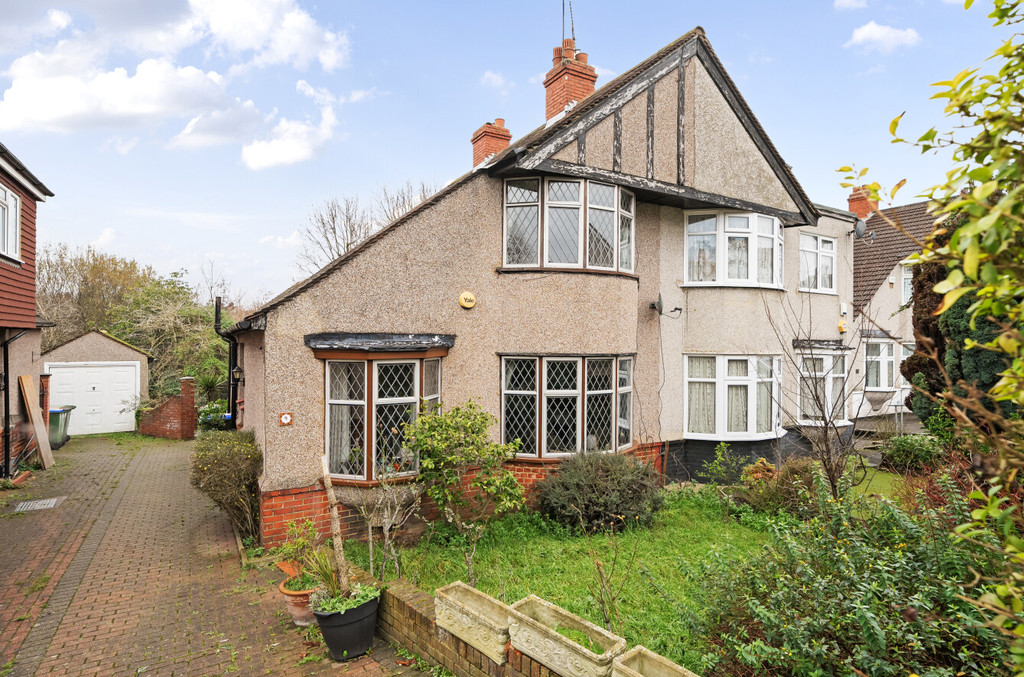 3 bed semi-detached house for sale in Collindale Avenue, Sidcup  - Property Image 1