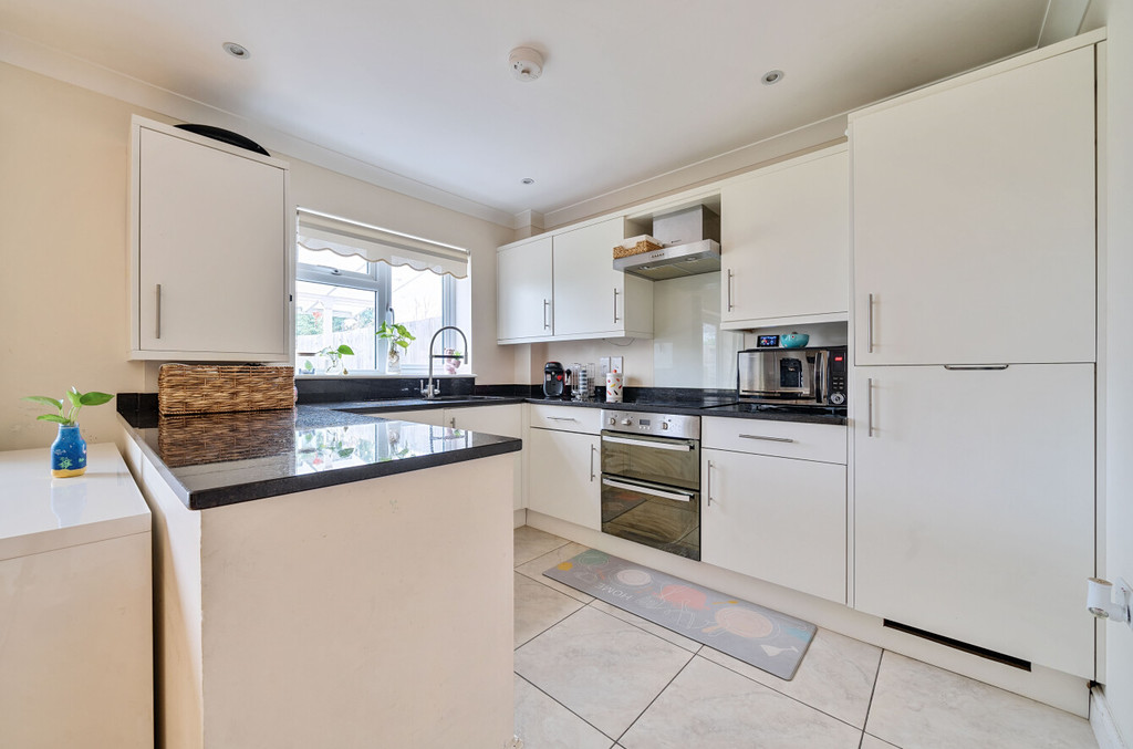 3 bed semi-detached house for sale in Old Farm Avenue, Sidcup  - Property Image 3