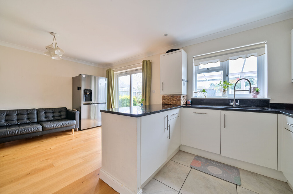 3 bed semi-detached house for sale in Old Farm Avenue, Sidcup  - Property Image 4