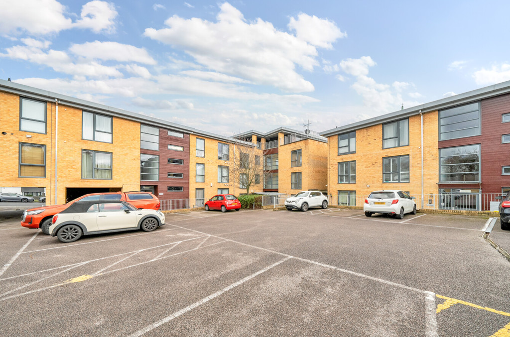 1 bed flat for sale in Maylands Drive, Sidcup  - Property Image 1