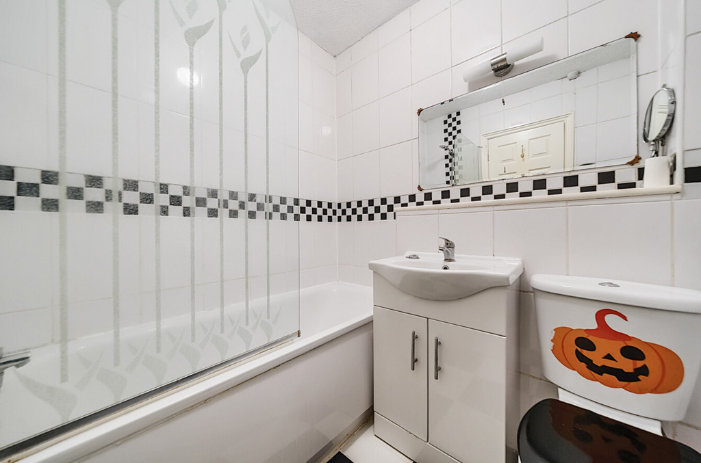 2 bed terraced house for sale in Baytree Close, Sidcup  - Property Image 6