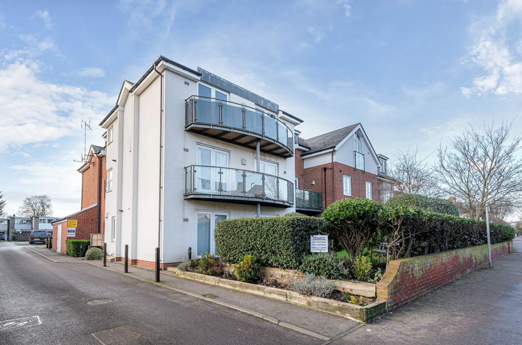 2 bed flat for sale in Halfway Street, Sidcup  - Property Image 1