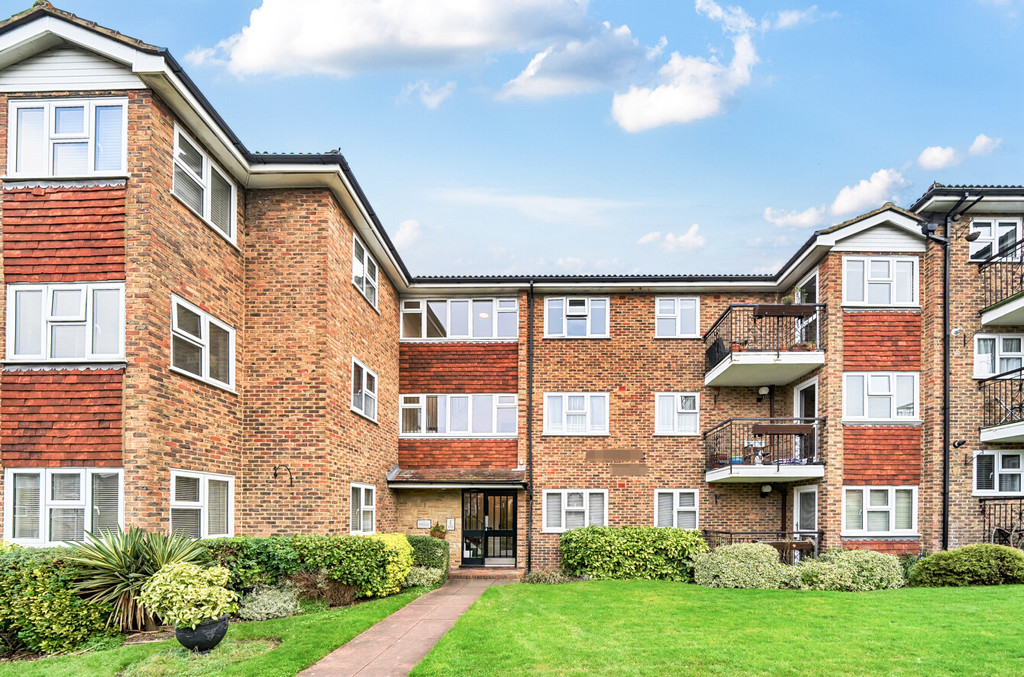 2 bed apartment for sale in Station Road, Sidcup  - Property Image 1