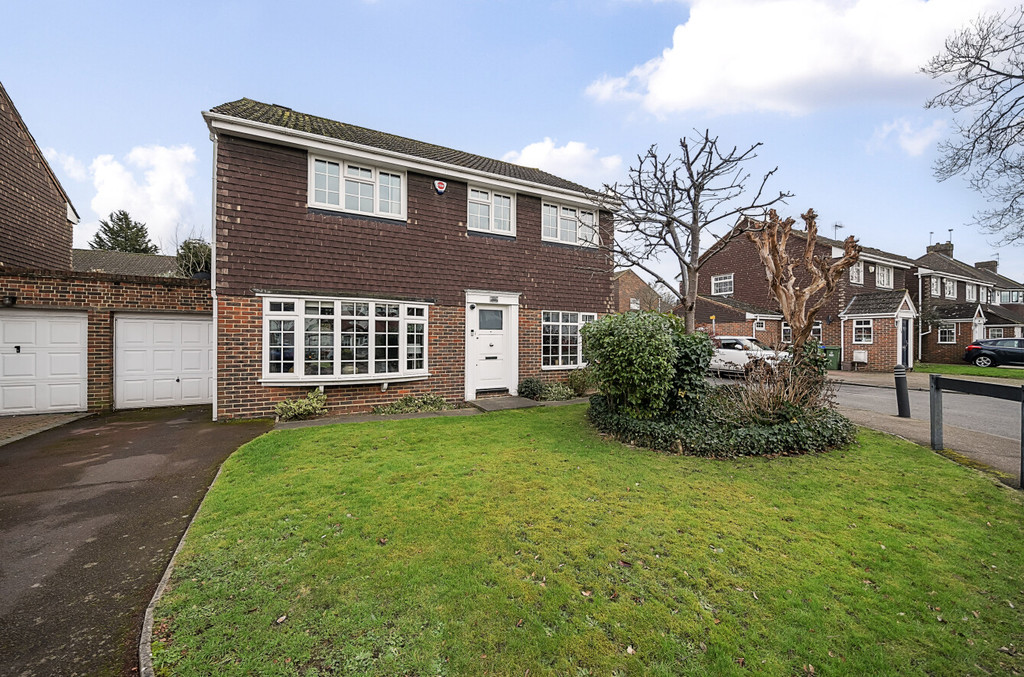 5 bed detached house for sale in Longlands Road, Sidcup  - Property Image 1