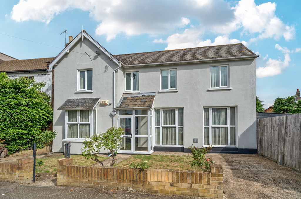 3 bed detached house for sale in Clarence Crescent, Sidcup, DA14 4DG