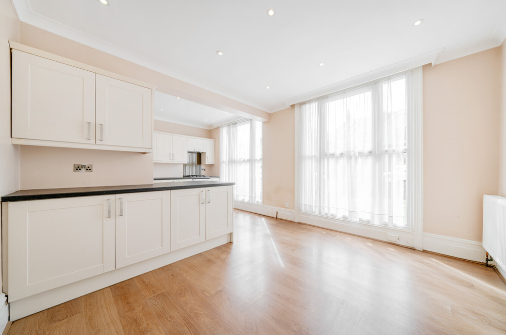 3 bed detached house for sale in Clarence Crescent, Sidcup, DA14 4DG  - Property Image 5