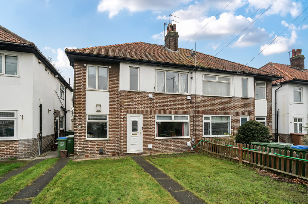 2 bed maisonette for sale in Woodside Lane, Bexley, Kent, DA5 1EY  - Property Image 1