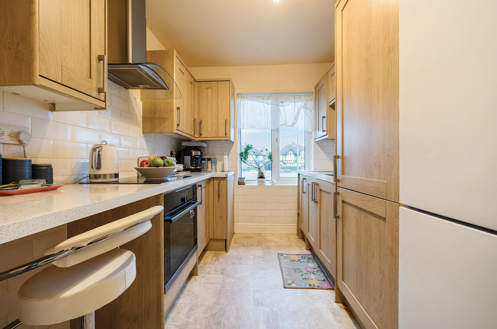 2 bed maisonette for sale in Woodside Lane, Bexley, Kent, DA5 1EY  - Property Image 3