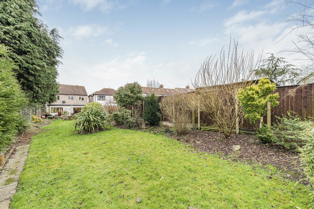 4 bed semi-detached house for sale in Longlands Park Crescent, Sidcup, DA15 7NG  - Property Image 13