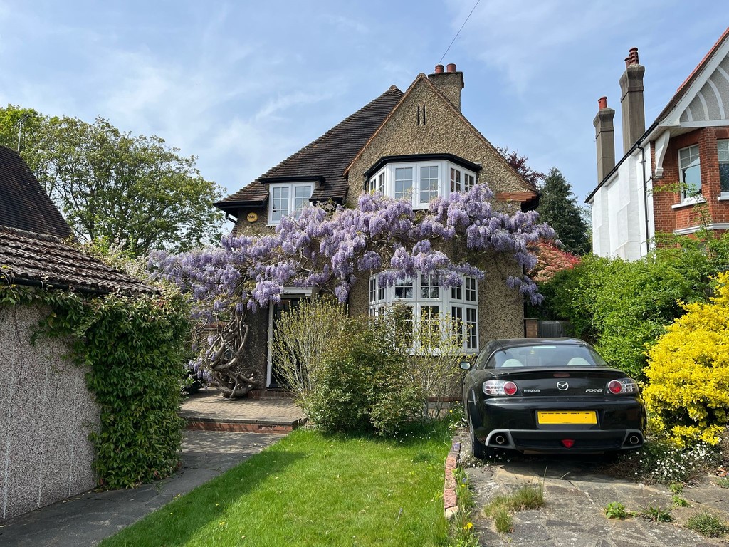 4 bed detached house for sale in Knoll Road, Sidcup, DA14 4QT  - Property Image 1