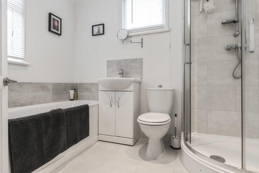 3 bed semi-detached house for sale in Faraday Avenue, Sidcup, DA14 4JF  - Property Image 11