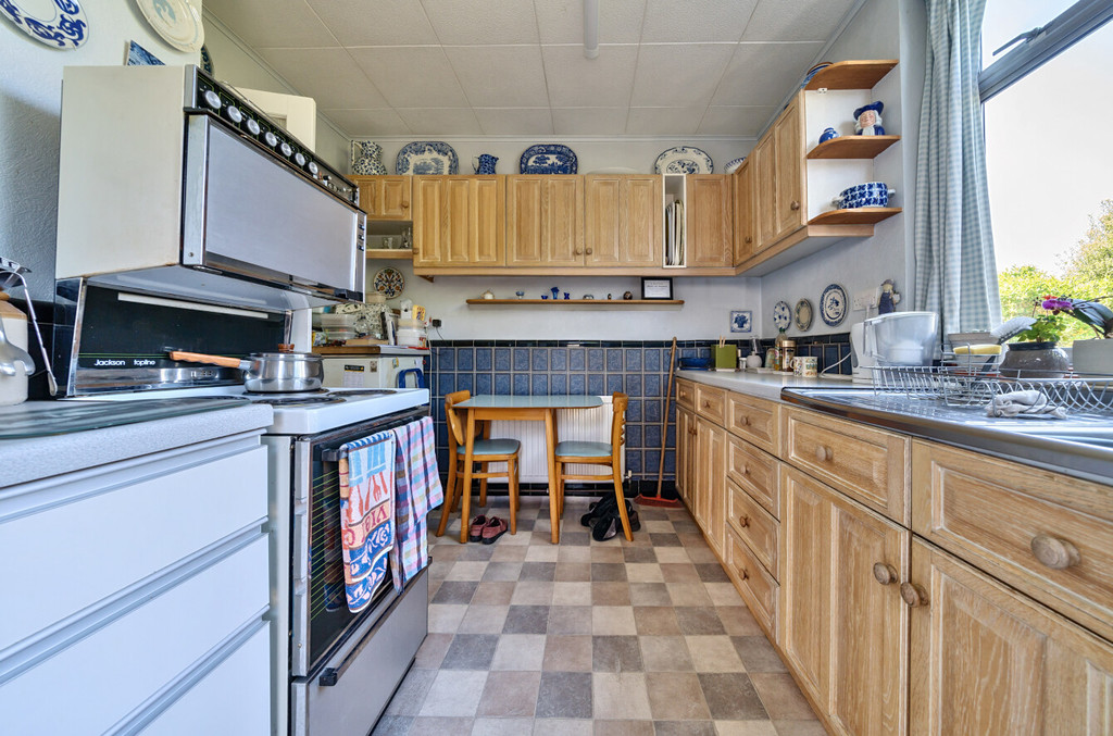 3 bed semi-detached house for sale in Bexley Lane, Sidcup, DA14 4JW  - Property Image 4