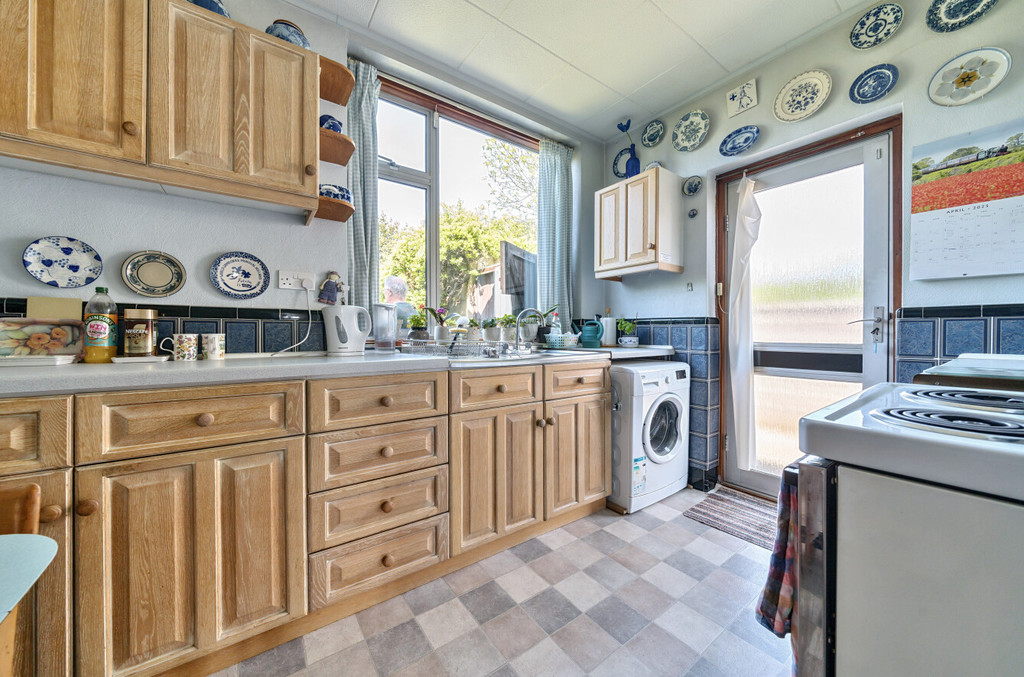 3 bed semi-detached house for sale in Bexley Lane, Sidcup, DA14 4JW  - Property Image 5