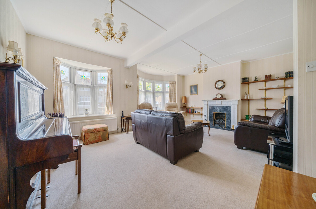 4 bed semi-detached house for sale in Cavendish Avenue, Sidcup, DA15 9EB  - Property Image 2