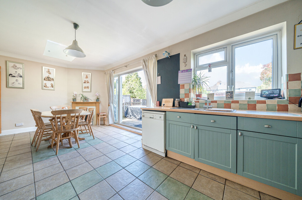 4 bed semi-detached house for sale in Harland Avenue, Sidcup, DA15 7PQ  - Property Image 4