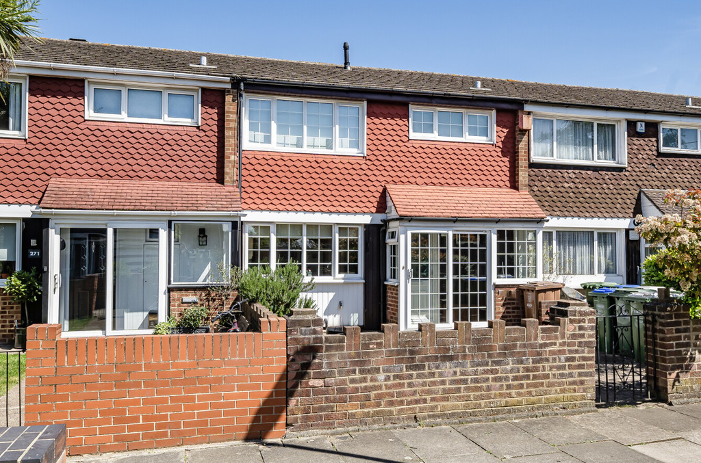 3 bed end of terrace house for sale in Hurst Road, Bexley, DA5 3DZ
