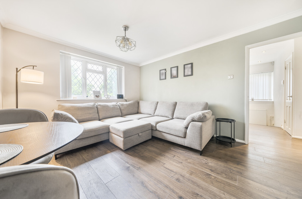 2 bed maisonette for sale in Bursdon Close, Sidcup, DA15 8AQ  - Property Image 2