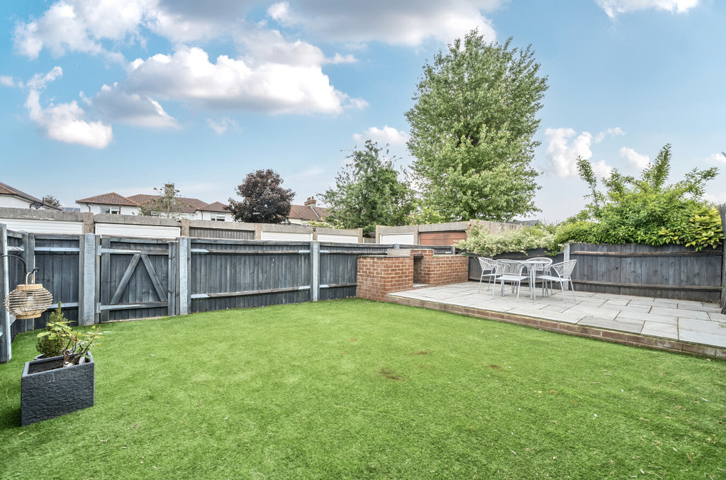 2 bed maisonette for sale in Bursdon Close, Sidcup, DA15 8AQ  - Property Image 8