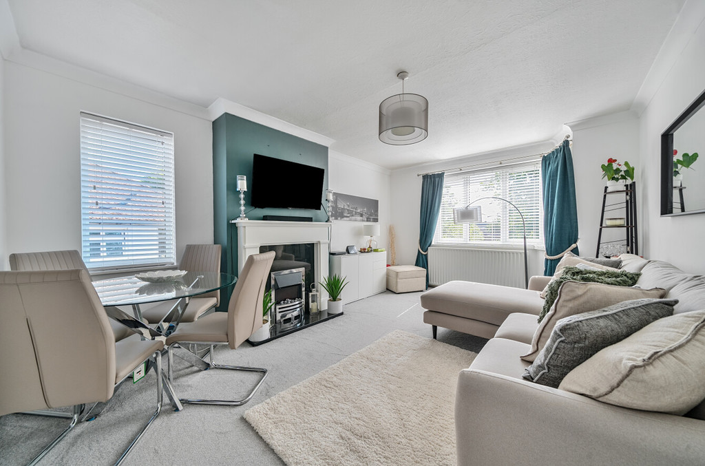 2 bed maisonette for sale in Blenheim Court, Sidcup, DA14 6QQ  - Property Image 2