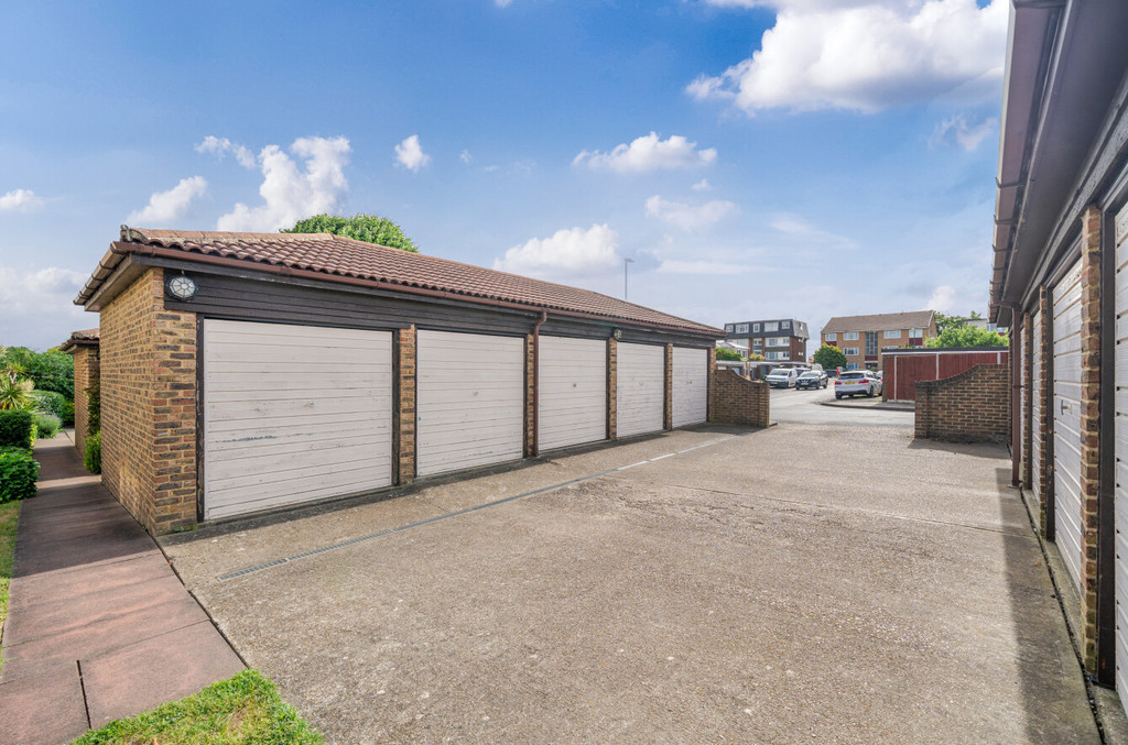 2 bed apartment for sale in Station Road, Sidcup, DA15 7DA  - Property Image 8