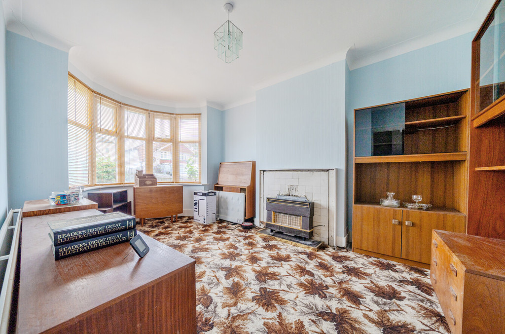 3 bed chalet for sale in Old Farm Avenue, Sidcup, DA15 8AJ  - Property Image 2
